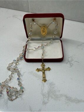 Gold-Tone and Faceted Crystal Bead Rosary Jesus Crucifix Vintage Catholic
